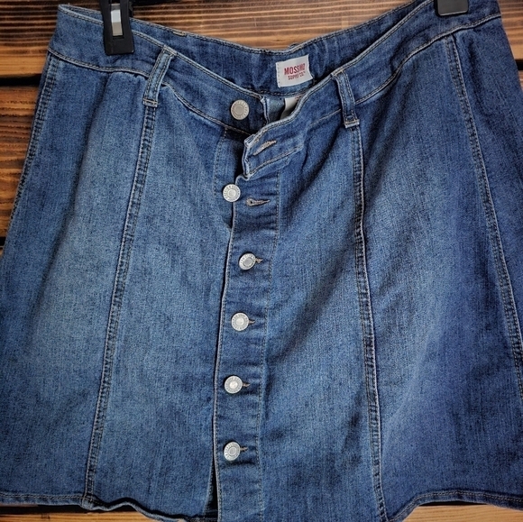 Ladies front button denim skirt - Picture 1 of 4
